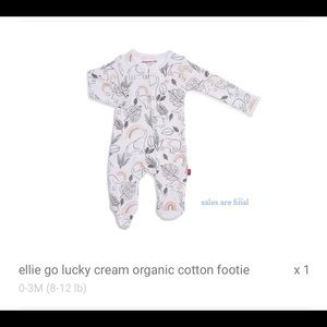 Magnet Me onzie never worn with tags!